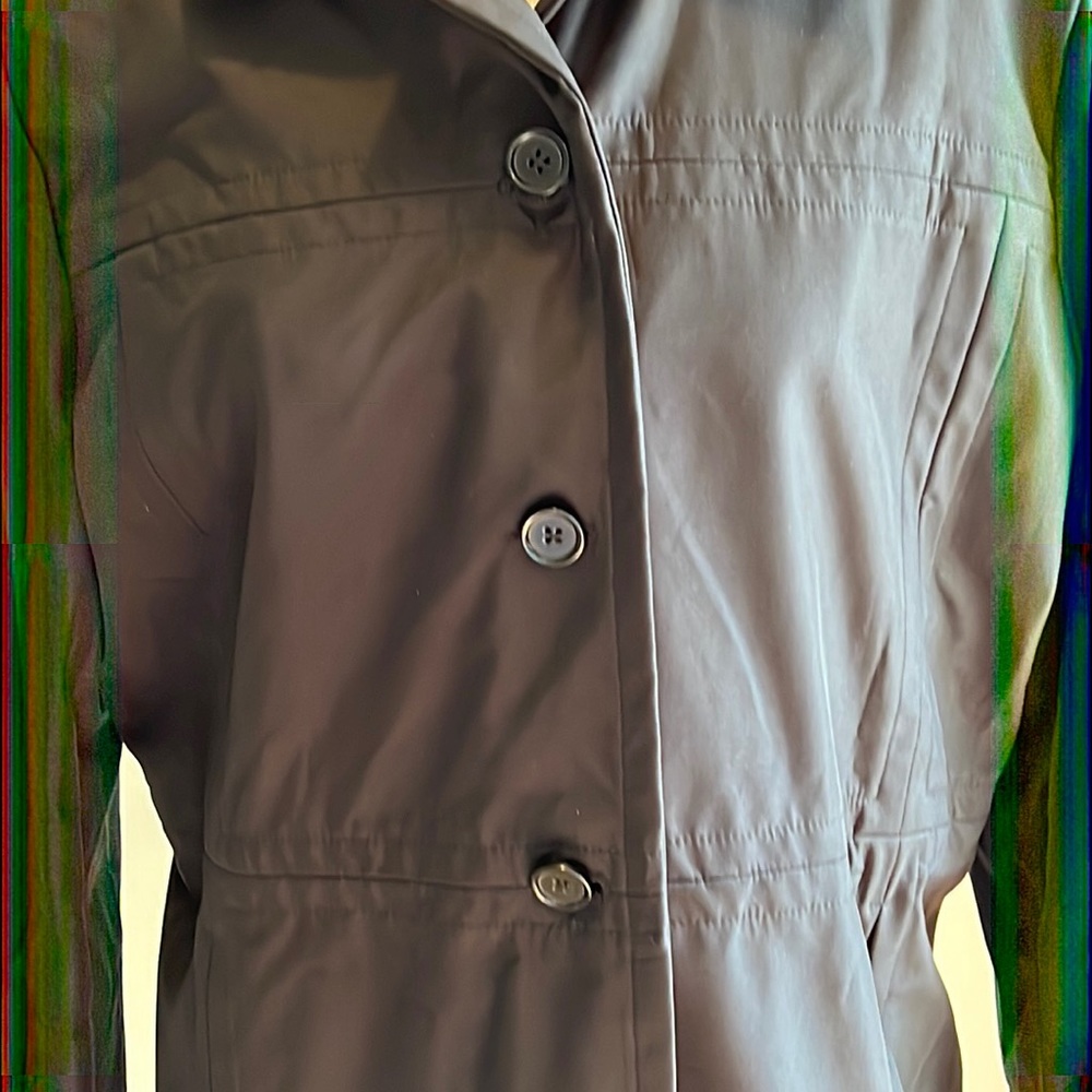 🌟REDUCED: Old Navy Rain Jacket - Picture 5 of 6
